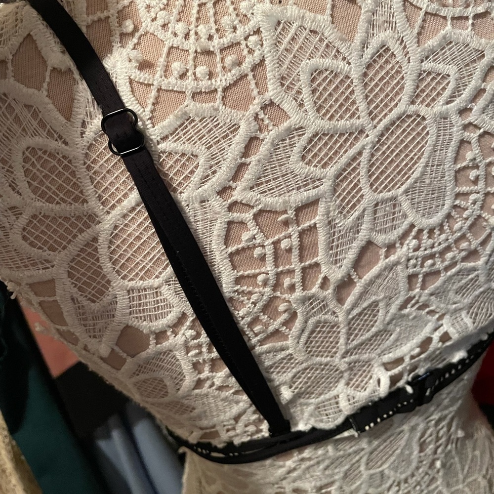 Skye Bikini Top Aztec Pattern Twist - Picture 8 of 8